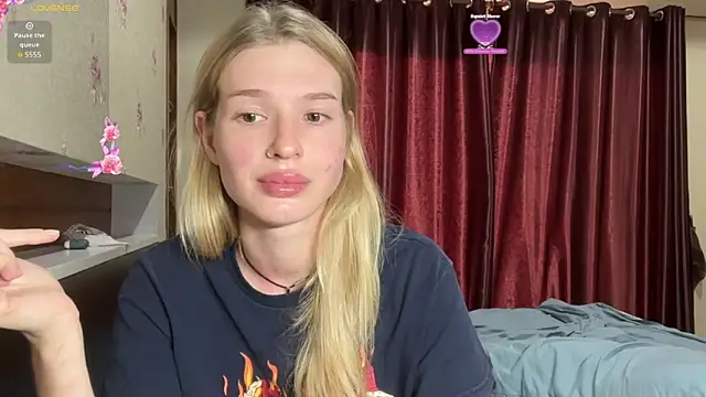 crazysuckks online show from April 27, 2026, 1:03 am