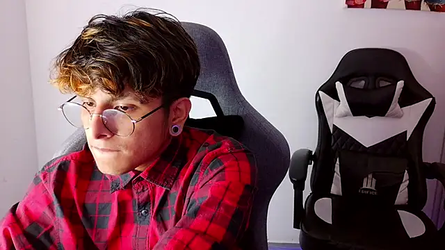 dany fans online show from April 28, 2026, 1:26 am