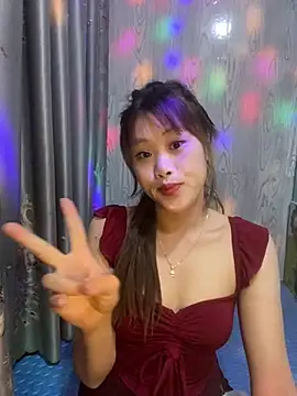Ly-sexyy online show from April 24, 2026, 8:05 am