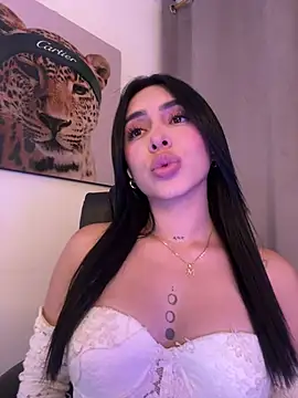 Snapshot of IsabellaNoir_ chatting on May 30, 2026, 11:43 pm IsabellaNoir online show from May 30, 2026, 11:43 pm