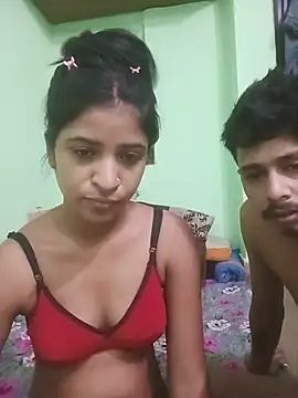 Snapshot of hot-couple-0 chatting on May 23, 2026, 8:46 am hot-couple-0 online show from May 23, 2026, 8:46 am