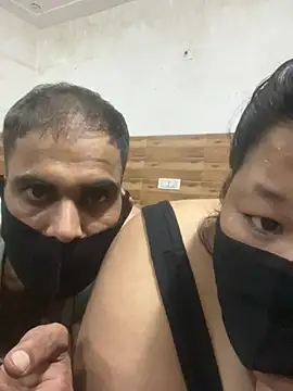 hot-couple-0 online show from August 1, 2026, 5:11 pm