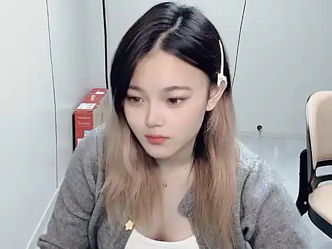 X8xx online show from April 21, 2026, 8:43 am