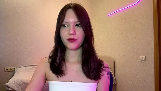 HoneyBlink online show from May 13, 2026, 2:13 pm