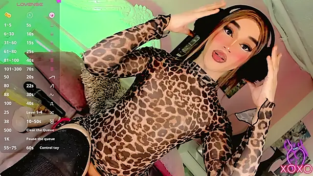 Snapshot of Camila_Vasquezz1 chatting on May 6, 2026, 4:05 am Camila Vasquezz1 online show from May 6, 2026, 4:05 am