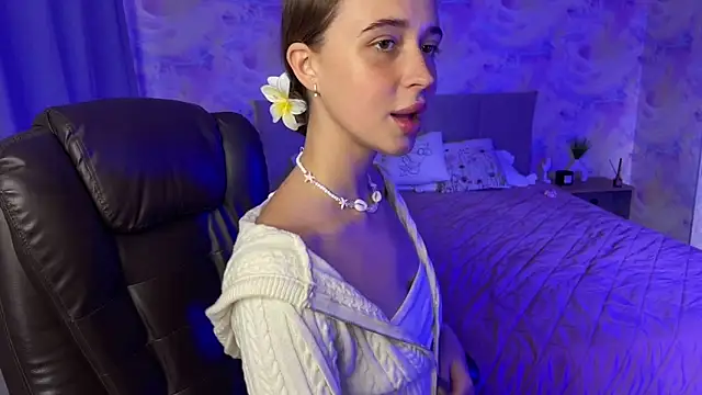 Snapshot of Tiana_Belle chatting on May 16, 2026, 12:53 am Tiana Belle online show from May 16, 2026, 12:53 am