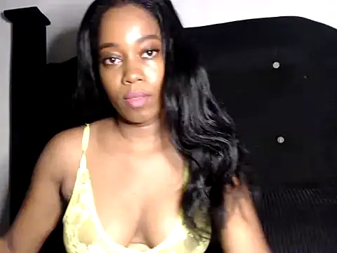 Snapshot of Enchantriss chatting on April 10, 2026, 8:49 pm Enchantriss online show from April 10, 2026, 8:49 pm