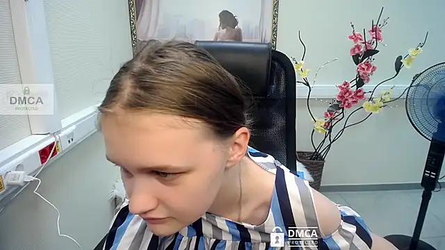  donnaSia  online show from July 25, 2026, 9:39 am
