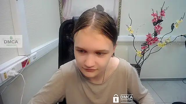  donnaSia  online show from July 12, 2026, 6:47 am