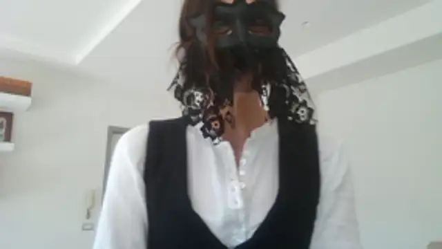 HelenTiAscolta online show from April 27, 2026, 1:42 pm