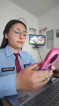 Snapshot of Queen_linda1 chatting on July 26, 2026, 1:40 pm Queen linda1 online show from July 26, 2026, 1:40 pm