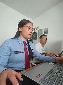 Snapshot of Queen_linda1 chatting on June 27, 2026, 1:17 pm Queen linda1 online show from June 27, 2026, 1:17 pm