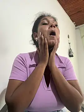 AlissonJamess online show from June 10, 2026, 12:06 pm