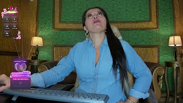 Agata Jade online show from July 14, 2026, 12:44 pm