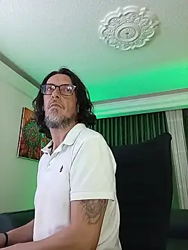 DaddyLolii online show from August 3, 2026, 11:09 pm
