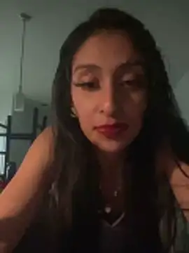 leenachanel online show from June 12, 2026, 4:32 am