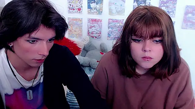 Snapshot of raven_n_matt chatting on June 20, 2026, 3:00 am raven n matt online show from June 20, 2026, 3:00 am