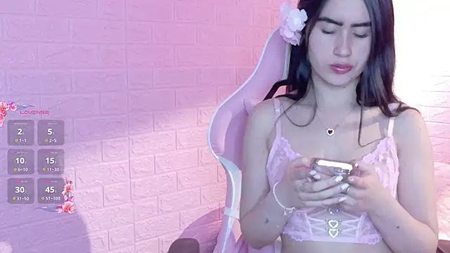 Snapshot of Lexy_Dumoun_ chatting on June 6, 2026, 2:50 am Lexy Dumoun online show from June 6, 2026, 2:50 am