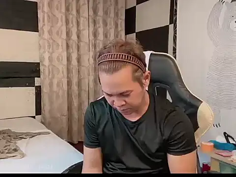 Snapshot of FuckMeeGUYS chatting on July 21, 2026, 5:20 am FuckMeeGUYS online show from July 21, 2026, 5:20 am