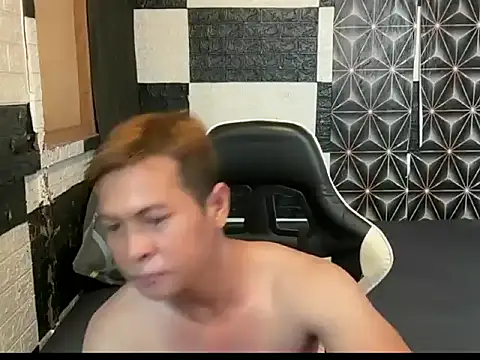 Snapshot of FuckMeeGUYS chatting on June 10, 2026, 5:30 am FuckMeeGUYS online show from June 10, 2026, 5:30 am