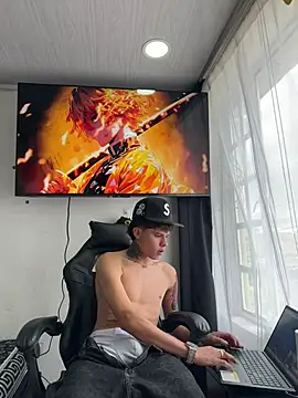 Jackdaniel001  online show from May 30, 2026, 3:28 pm