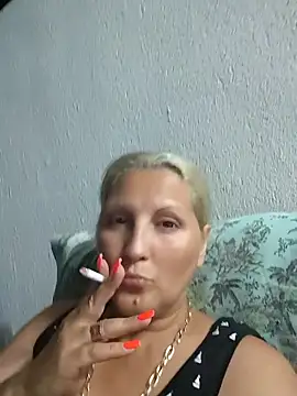 Divineblond online show from July 14, 2026, 7:53 pm