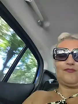 Divineblond online show from July 2, 2026, 7:14 am