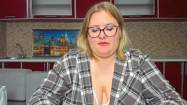 IrenRori online show from May 12, 2026, 6:32 am