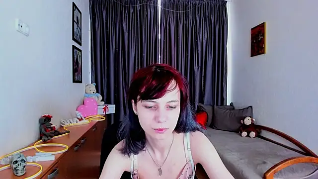 Snapshot of MiniLysii chatting on June 27, 2026, 5:35 am MiniLysii online show from June 27, 2026, 5:35 am