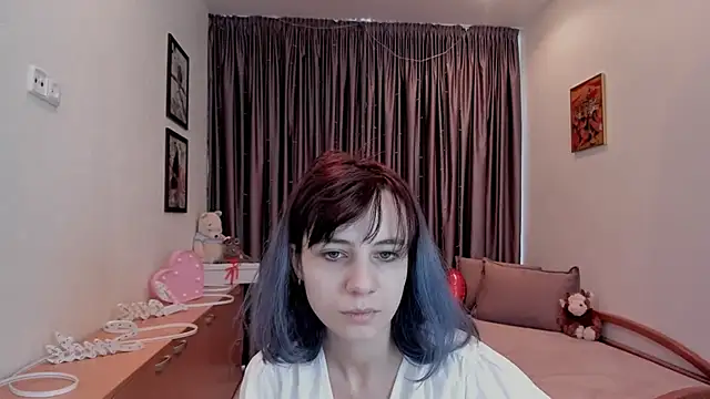 MiniLysii online show from April 25, 2026, 5:43 am
