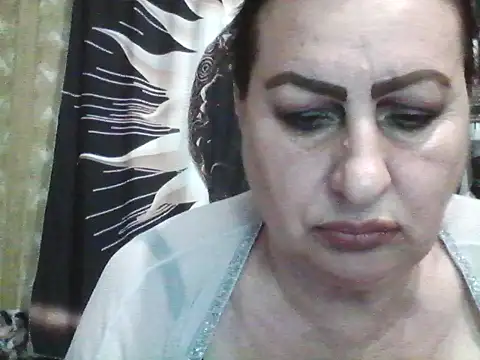 Snapshot of LoaqLovew chatting on July 12, 2026, 6:14 am LoaqLovew online show from July 12, 2026, 6:14 am