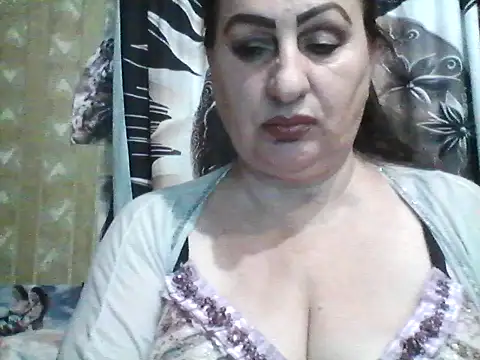 Snapshot of LoaqLovew chatting on July 3, 2026, 6:53 am LoaqLovew online show from July 3, 2026, 6:53 am
