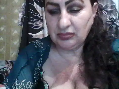 Snapshot of LoaqLovew chatting on July 1, 2026, 6:36 am LoaqLovew online show from July 1, 2026, 6:36 am