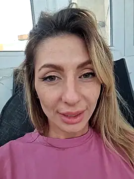 SofiaLace online show from May 28, 2026, 5:08 pm