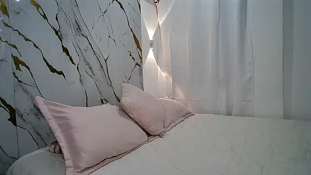Snapshot of oriana_sweet chatting on August 3, 2026, 6:47 pm oriana sweet online show from August 3, 2026, 6:47 pm