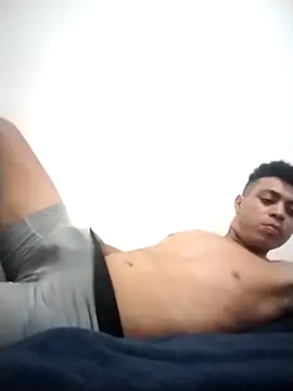 axelnoirx online show from April 24, 2026, 10:23 pm