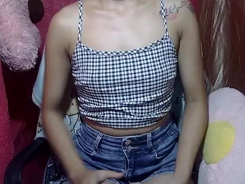 Horny WetPussy online show from June 30, 2026, 5:18 am