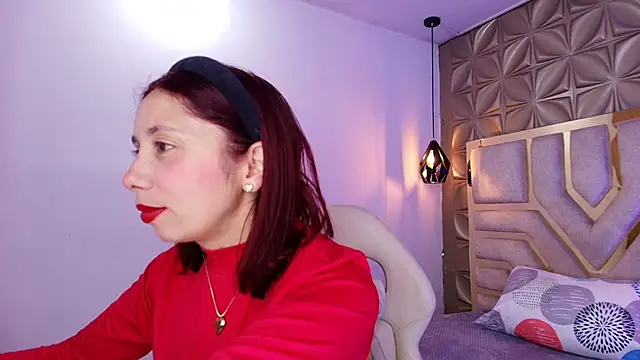 stephaniesun  online show from May 20, 2026, 12:13 pm
