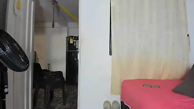 Snapshot of Lara_vela chatting on July 22, 2026, 10:39 am Lara vela online show from July 22, 2026, 10:39 am