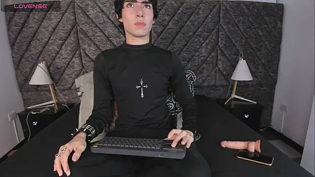 DemonFoxx online show from June 10, 2026, 12:06 pm