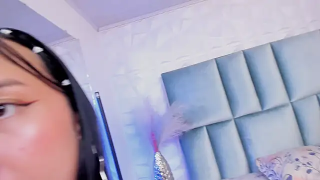 EmmyCastillo online show from July 28, 2026, 12:48 pm