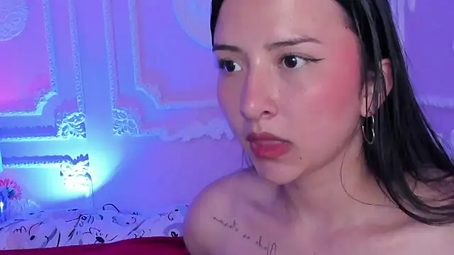 Snapshot of EmmyCastillo chatting on May 8, 2026, 7:17 pm EmmyCastillo online show from May 8, 2026, 7:17 pm