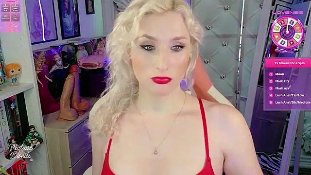 Snapshot of Madame_Blonde chatting on May 20, 2026, 9:28 am Madame Blonde online show from May 20, 2026, 9:28 am