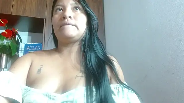 Snapshot of Sol_vannesa chatting on May 9, 2026, 4:16 am Sol vannesa online show from May 9, 2026, 4:16 am