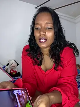 Snapshot of Stefany_03_ chatting on May 12, 2026, 10:27 pm Stefany 03 online show from May 12, 2026, 10:27 pm