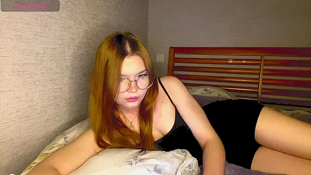 TessaLust  online show from May 18, 2026, 7:51 pm