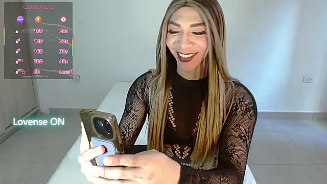 Brune vs blonde online show from May 4, 2026, 10:01 pm
