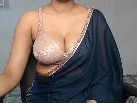 Snapshot of Shalini_Gaur chatting on July 11, 2026, 5:35 pm Shalini Gaur online show from July 11, 2026, 5:35 pm