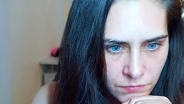 khalessi13 online show from April 26, 2026, 9:34 pm