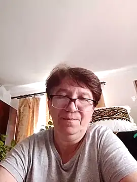 KetQueen101 online show from May 11, 2026, 2:29 pm